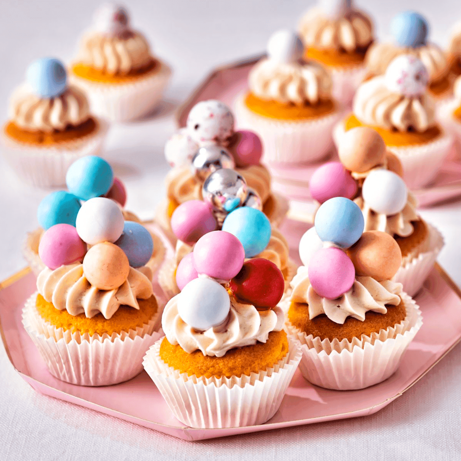 BOLAS CRUJIENTES DE CHOCOLATE FUNCAKES - MATT WHITE (130 G) 4 BOLAS CRUJIENTES DE CHOCOLATE FUNCAKES - MATT WHITE (130 G) - Imagen 4