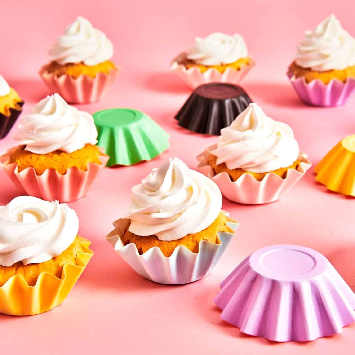 CAPSULAS CUPCAKES PARA HORNEAR "BLOOM" FUNCAKES - BLANCAS 3 CAPSULAS CUPCAKES PARA HORNEAR "BLOOM" FUNCAKES - BLANCAS - Imagen 3