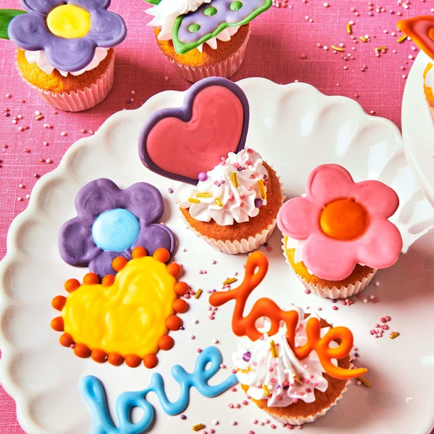 TUBO ESCRITOR "CHOCO WRITER" FUNCAKES - ROJO (25 G) 2 TUBO ESCRITOR "CHOCO WRITER" FUNCAKES - ROJO (25 G) - Imagen 2