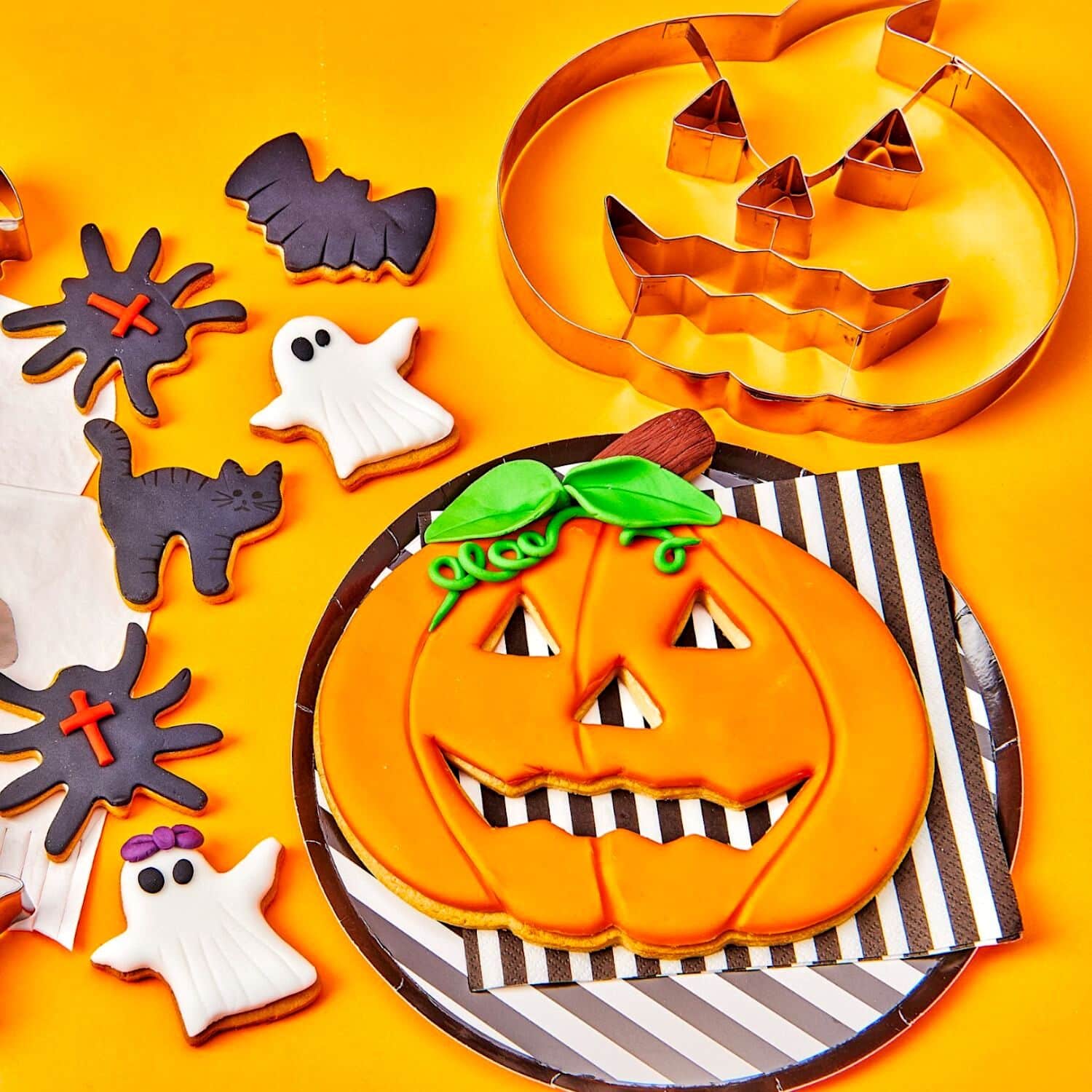 CORTADOR DE ACERO PARA GALLETAS XXL WILTON - CALABAZA 2 CORTADOR DE ACERO PARA GALLETAS XXL WILTON - CALABAZA - Imagen 2