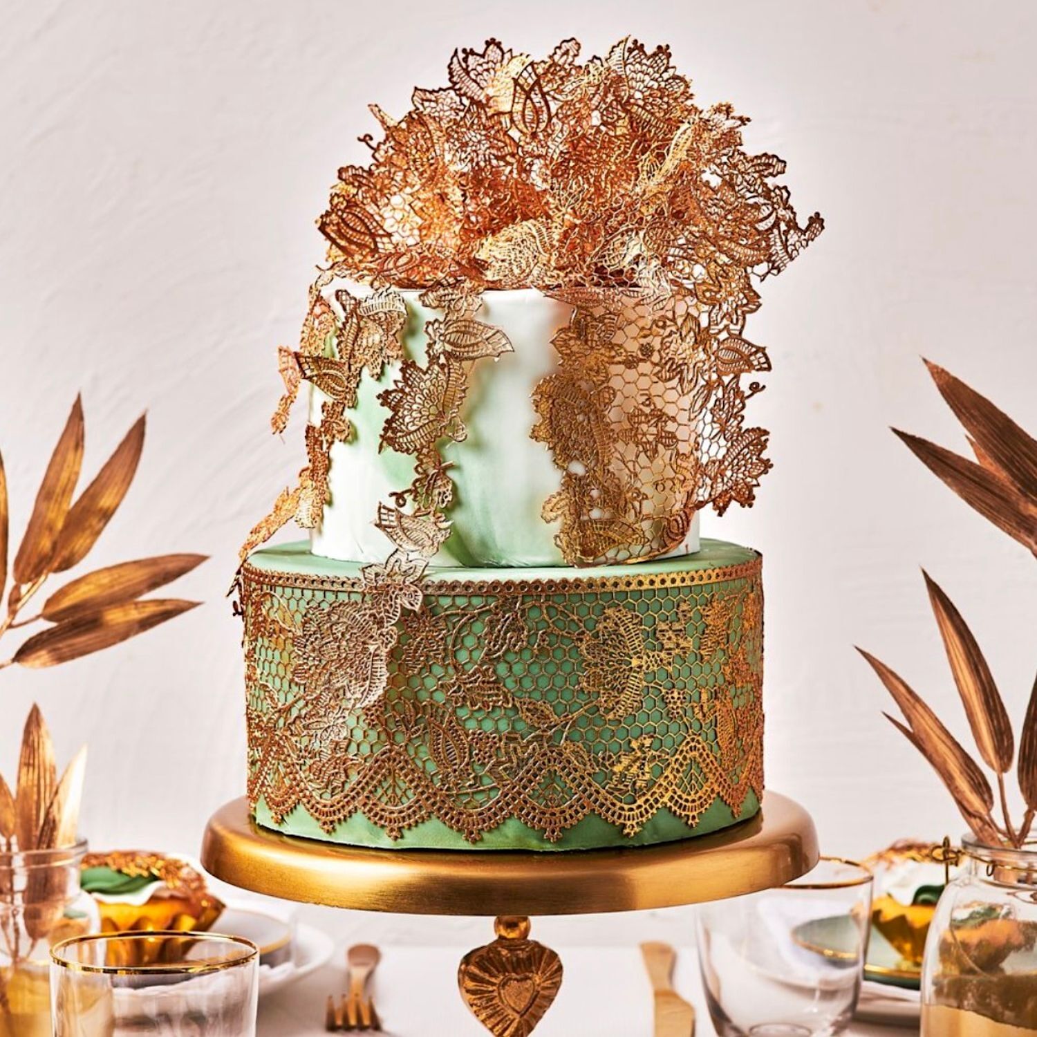 ENCAJE COMESTIBLE CAKE LACE FUNCAKES - ORO PERLADO (200 G) 3 ENCAJE COMESTIBLE CAKE LACE FUNCAKES - ORO PERLADO (200 G) - Imagen 3