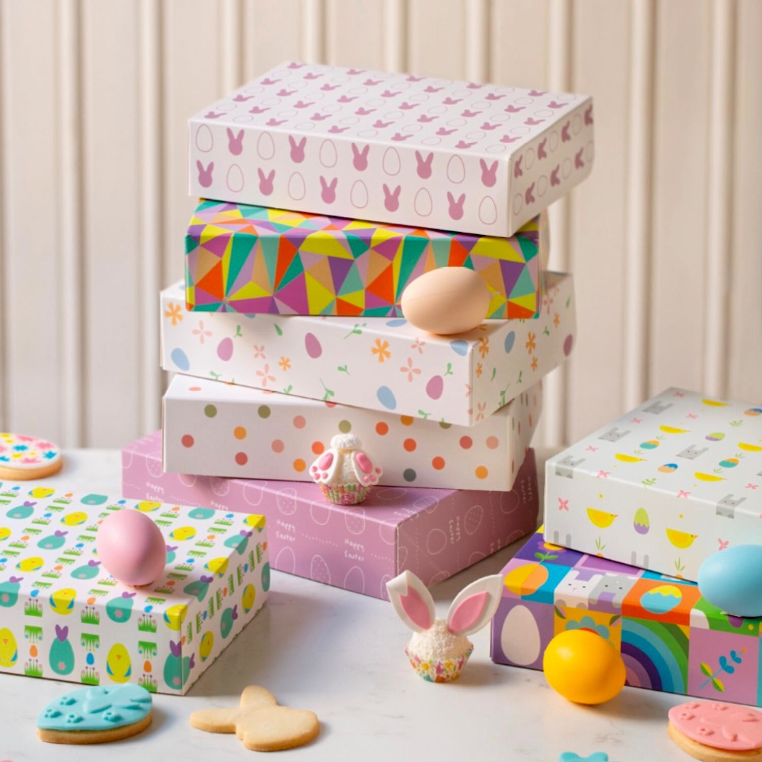 CAJA PARA DULCES DE PASCUA DECORA (23 X 16 X 5 CM) - DISEÑO PATCHWORK 3 CAJA PARA DULCES DE PASCUA DECORA (23 X 16 X 5 CM) - DISEÑO PATCHWORK - Imagen 3
