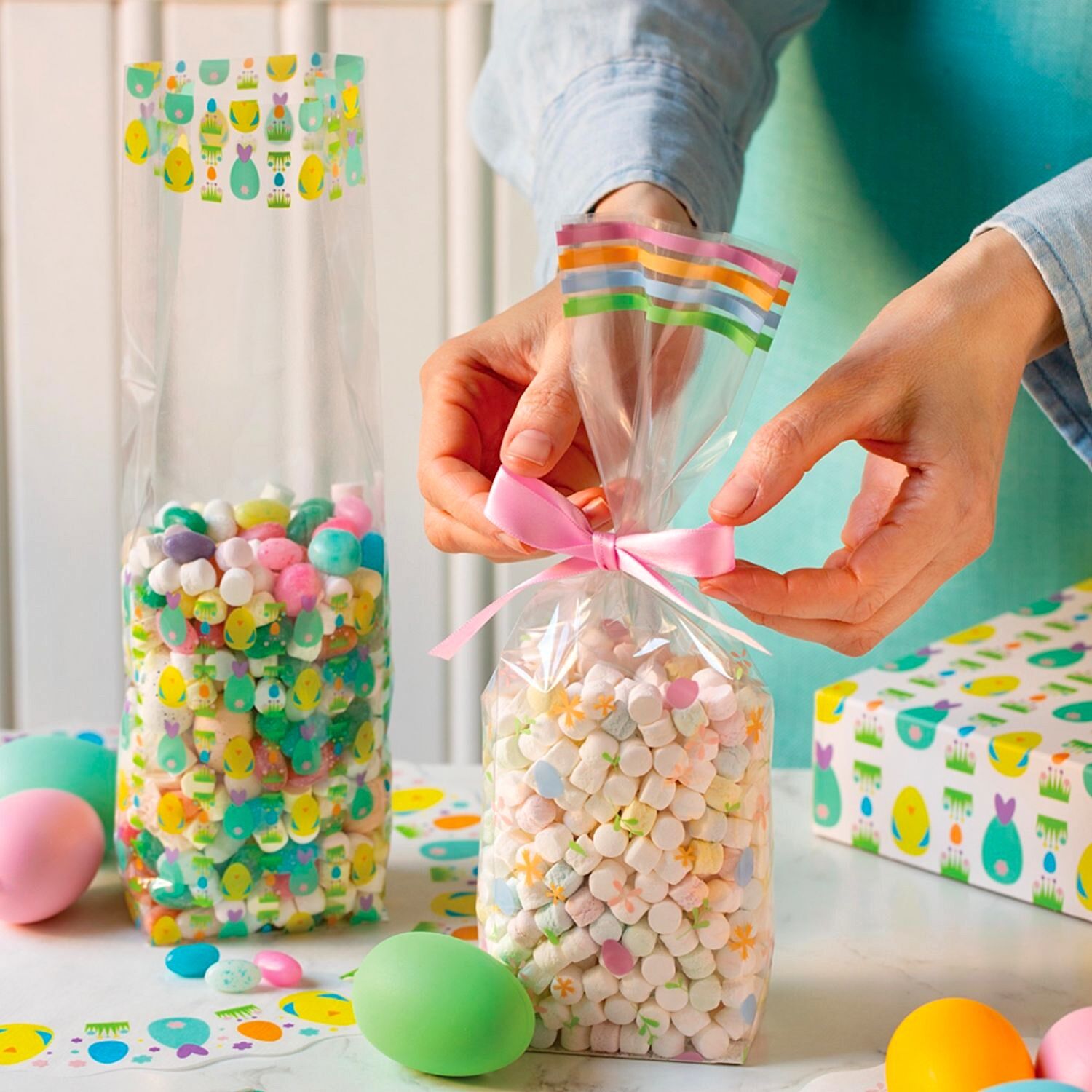 BOLSAS PARA DULCES DE PASCUA DECORA - DISEÑO POLLITOS DIVERTIDOS 2 BOLSAS PARA DULCES DE PASCUA DECORA - DISEÑO POLLITOS DIVERTIDOS - Imagen 2
